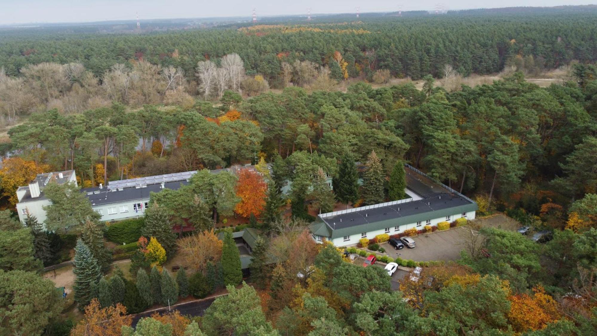 Lesny Osrodek Szkoleniowy W Puszczykowie Puszczykowo Esterno foto